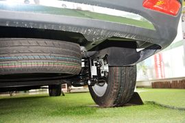 2014款宝骏730 1.5L手动豪华导航ESP版 7座