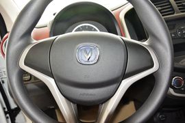 2015款长安奔奔1.4L手动豪华型