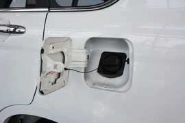2015款哈弗H6 升级版 1.5T 手动两驱尊贵型