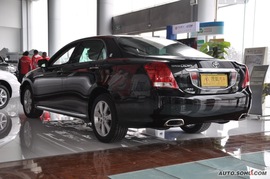 新皇冠3.0L Royal Saloon