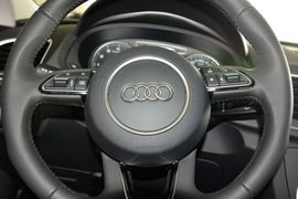 2015款奥迪Q3 35TFSI舒适型