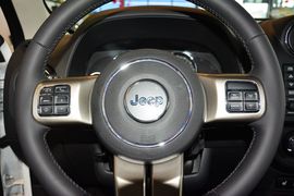 2014款Jeep自由客2.4L运动版