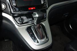 2015款哈弗H6 运动版 1.5T自动两驱尊享型