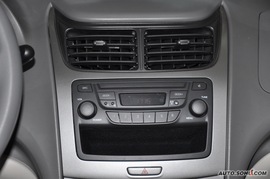 雪佛兰新赛欧1.4L SE手动版