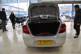 雪佛兰新赛欧1.4L SE手动版