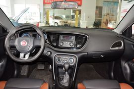 2015款菲亚特菲翔1.4T自动劲享版