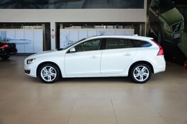 2015款沃尔沃V60 2.0T T5智雅版