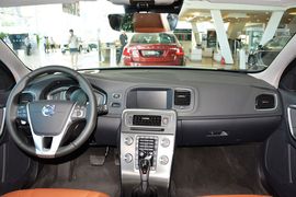 2015款沃尔沃V60 2.0T T5智雅版