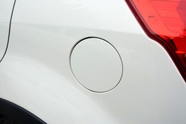 2015款双龙柯兰多2.0L四驱自动致尊版