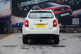 2015款双龙柯兰多2.0L四驱自动致尊版