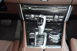 2014款宝马5系GT 535i设计套装型