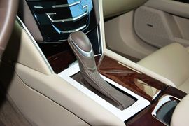 2015款凯迪拉克XTS 28T舒适型