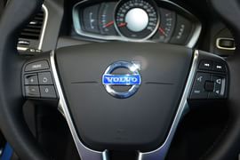 2016款沃尔沃XC60 2.0T T5智进版