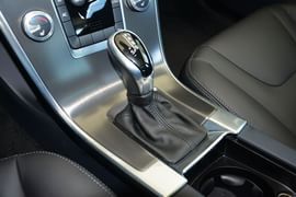 2016款沃尔沃XC60 2.0T T5智进版