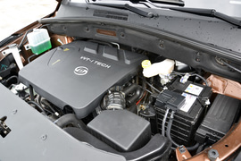2015款宝骏560 1.8L手动豪华型