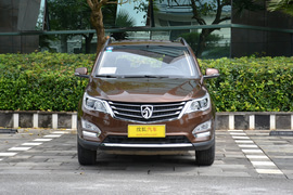 2015款宝骏560 1.8L手动豪华型