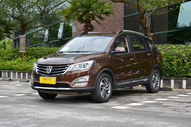 2015款宝骏560 1.8L手动豪华型