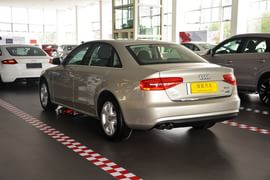 2015款奥迪A4L 45TFSI 个性运动型