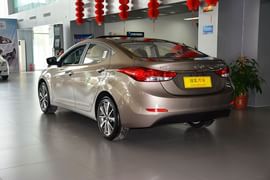 2015款现代朗动1.6L手动领先型