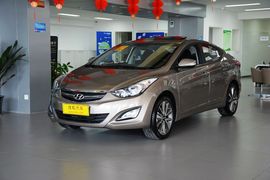 2015款现代朗动1.6L手动领先型