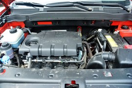 2015款双龙柯兰多2.0L两驱手动致真版