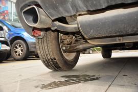 2015款双龙柯兰多2.0L两驱手动致真版