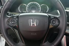 2015款本田雅阁2.0L EX豪华版