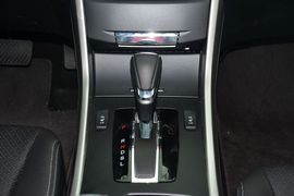 2015款本田雅阁2.0L EX豪华版
