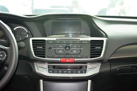 2015款本田雅阁2.0L EX豪华版