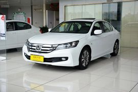 2015款本田雅阁2.0L EX豪华版