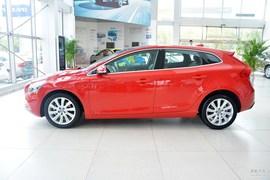 2015款沃尔沃V40 1.6T智雅版