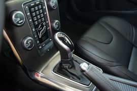 2015款沃尔沃V40 1.6T智雅版