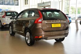 2016款沃尔沃XC60 2.0T T5 AWD智远版