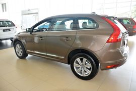 2016款沃尔沃XC60 2.0T T5 AWD智远版