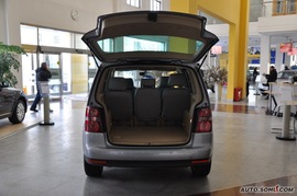 大众途安1.8T手自一体智尊版5座