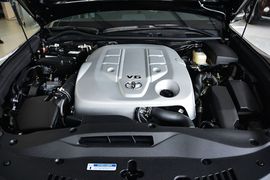 2015款丰田皇冠2.5L精英版
