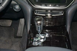 2015款丰田皇冠2.5L精英版