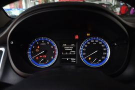2014款铃木锋驭1.6手动进取型