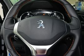 2015款标致3008 1.6THP罗兰加洛斯限量版