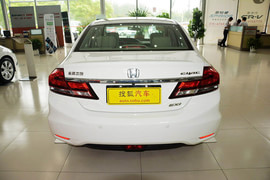 2014款本田思域1.8L自动舒适版