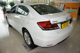 2014款本田思域1.8L自动舒适版