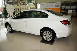 2014款本田思域1.8L自动舒适版
