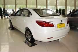 2015款长安逸动1.6L手动豪华型