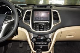 2015款长安逸动1.6L手动豪华型
