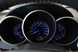 2015款长安逸动1.6L手动豪华型