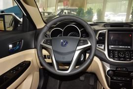 2015款长安逸动1.6L手动豪华型