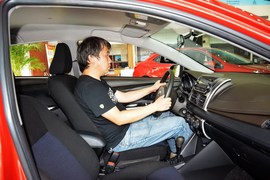2014款丰田雷凌1.6G CVT精英版