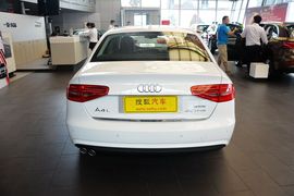 2015款奥迪A4L 35TFSI自动技术型