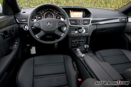 2010款奔驰E63 AMG海外试驾