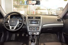 2014款东风风行景逸S50 1.5L手动尊享型